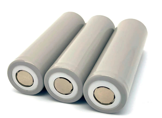 bassa temperatura 3.7v Inr21700 4000mah alta velocità di scarica 40a lunga durata del ciclo 1000 cicli Li-ion 21700 batteria